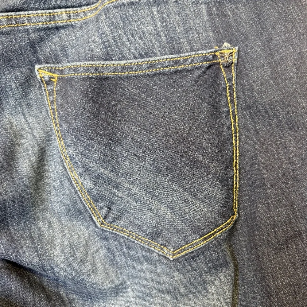 Vigoss | Thompson Tomboy Mid Rise Plus Size Denim Curve Hugging Straight Jeans